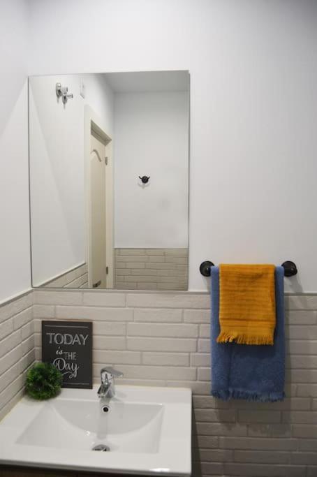 Apartamento Ana'S Cerca Del Parque Tecnologico Málaga Exterior foto